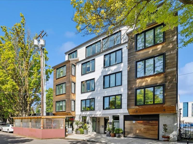Apartment Urban Oasis- Stylish Penthouse Retreat In Pdx Portland